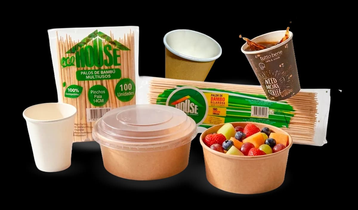 Vasos de cartón, bowls kraft y palillos de bambú House